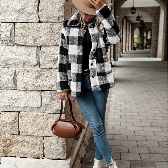 Cozy Buffalo Plaid Pattern Pocket Flannel Teddy Jacket Coat - Picture 6 of 11